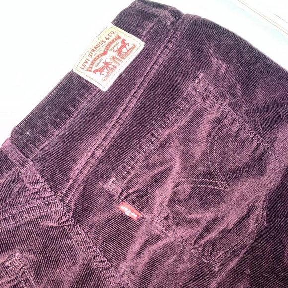 Burgundy Corduroy Levi Jeans - Picture 2 of 5
